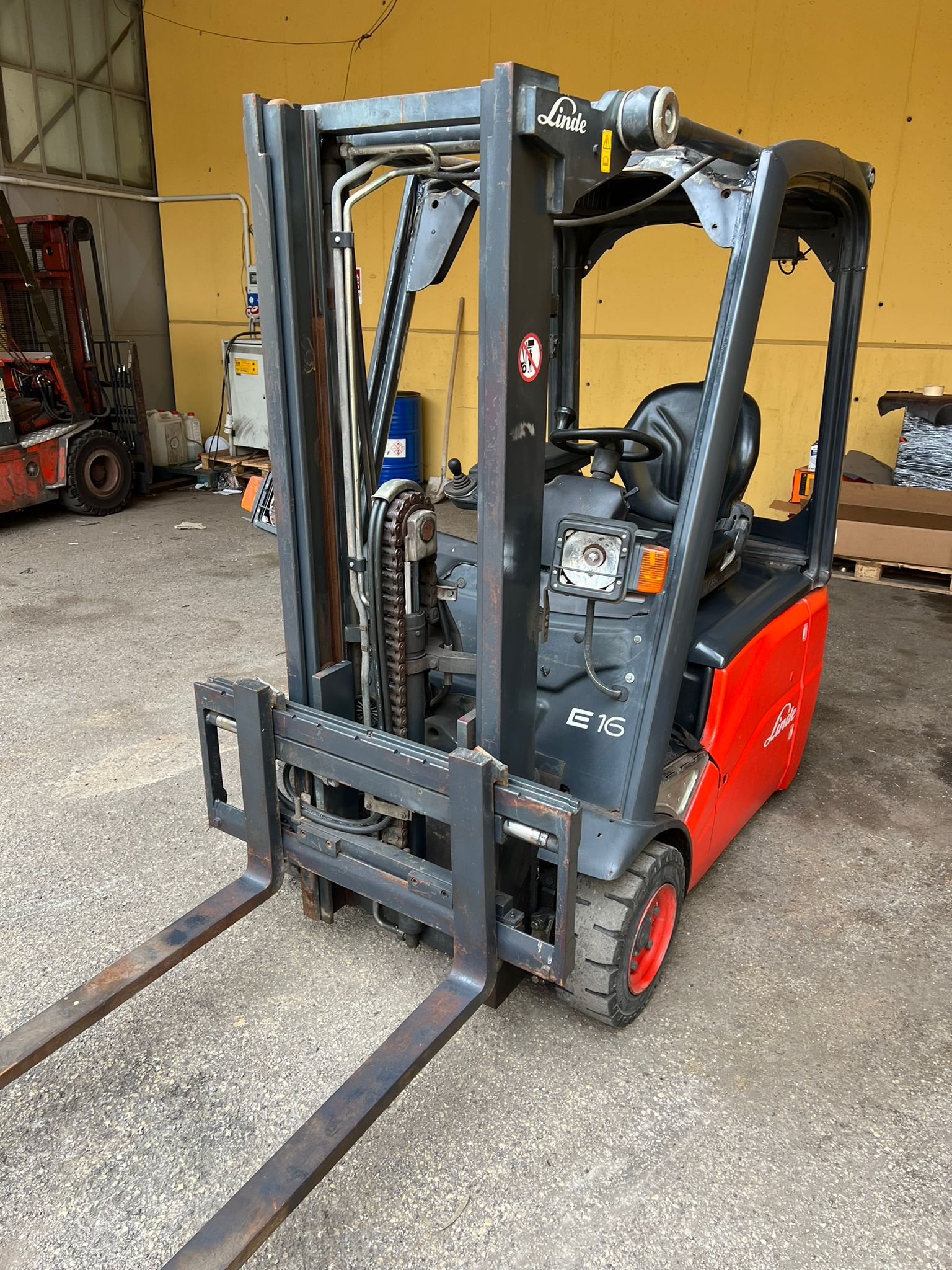 Linde E16 in vendita - foto 1