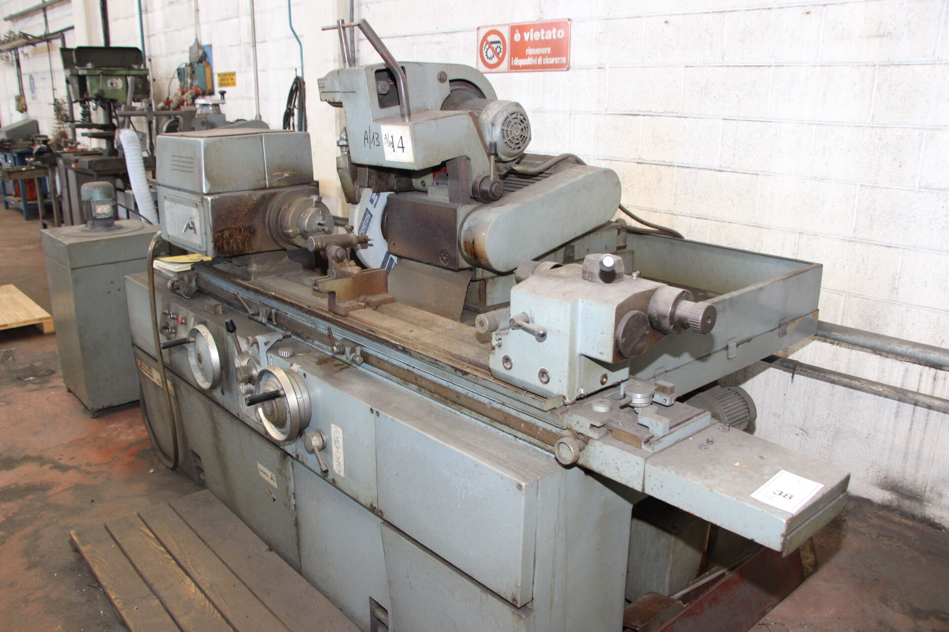 Rettifica Universale TACCHELLA MACCHINE 1018U in vendita - foto 2