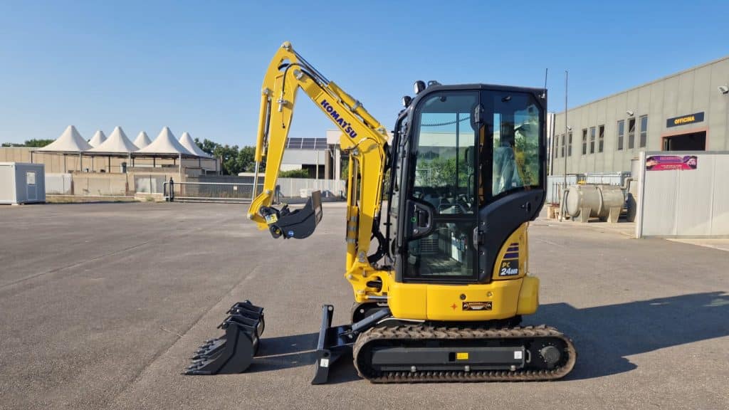 Miniescavatore Komatsu 24 Q.li in vendita - foto 2