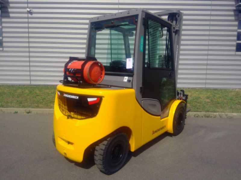 CARRELLO ELEVATORE USATO GPL JUNGHEINRICH TFG-435s in vendita - foto 2