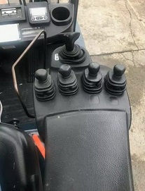 CARRELLO ELEVATORE GPL/GAS/BENZINA TOYOTA 32-8FG25 in vendita - foto 2