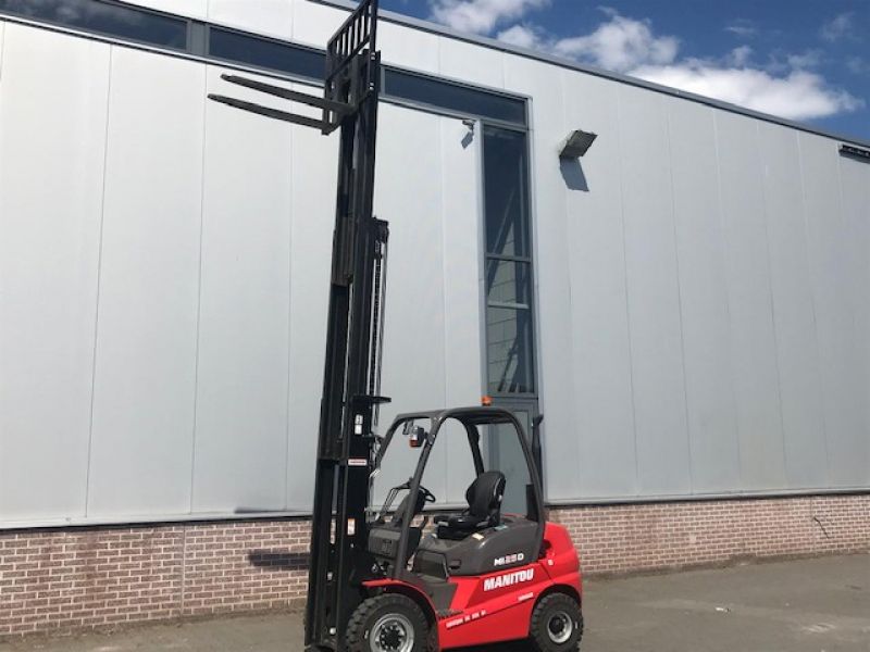 CARRELLO ELEVATORE USATO DIESEL MANITOU MI25D in vendita - foto 3