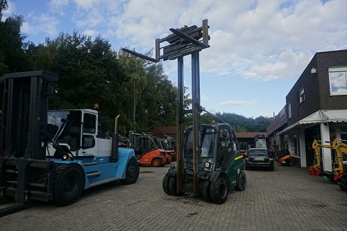 CARRELLO ELEVATORE USATO DIESEL LINDE H45D-01 in vendita - foto 2