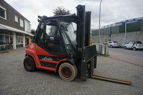 CARRELLO ELEVATORE USATO BENZINA LINDE H60D-01 in vendita - foto 2