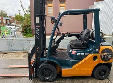 Carrelli elevatori in vendita