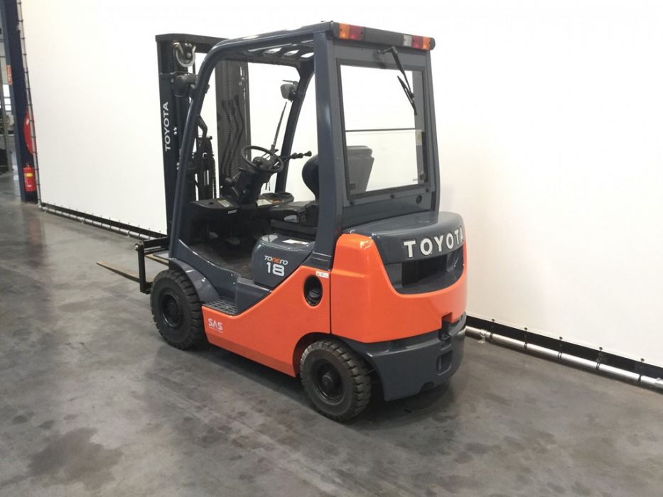CARRELLO ELEVATORE USATO DIESEL TOYOTA 02-8FDF18 in vendita - foto 3