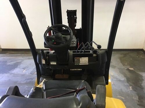 CARRELLO ELEVATORE USATO GPL YALE GLP070VXNLSE101 in vendita - foto 3