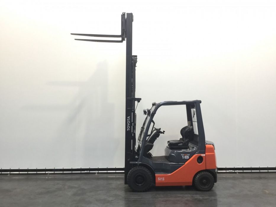 CARRELLO ELEVATORE USATO DIESEL TOYOTA 02-8FDF18 in vendita - foto 6