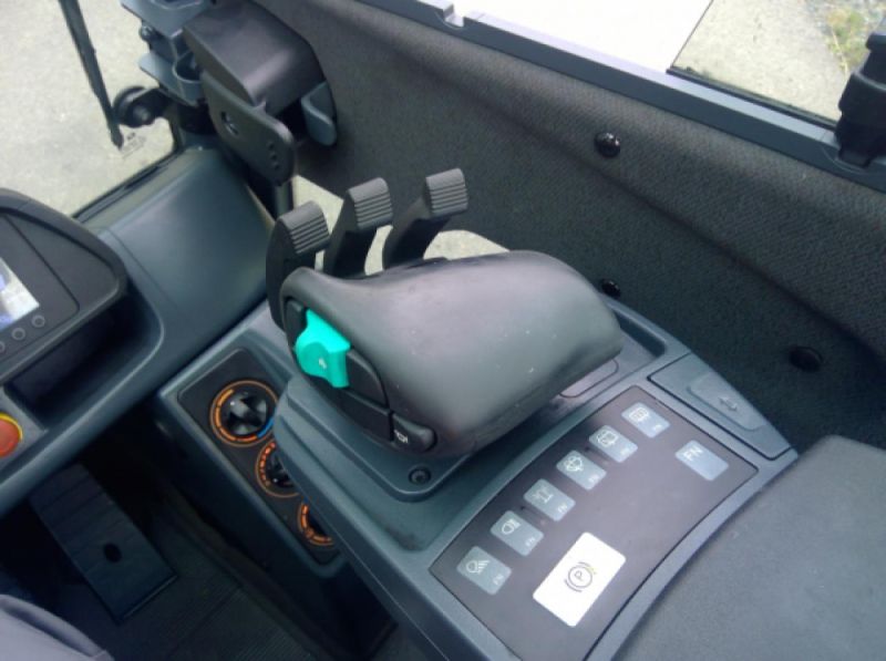CARRELLO ELEVATORE USATO DIESEL JUNGHEINRICH DFG-320s in vendita - foto 2