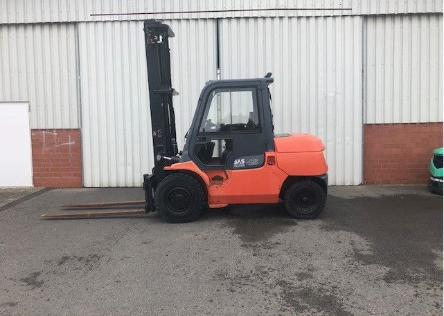 CARRELLO ELEVATORE USATO DIESEL TOYOTA 42-7 FD40 in vendita - foto 1