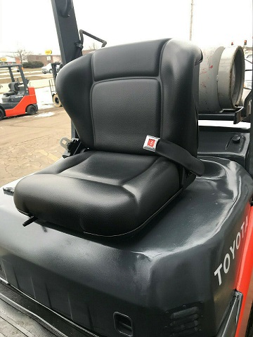 CARRELLO ELEVATORE USATO GPL/GAS TOYOTA 8FGU15 in vendita - foto 2