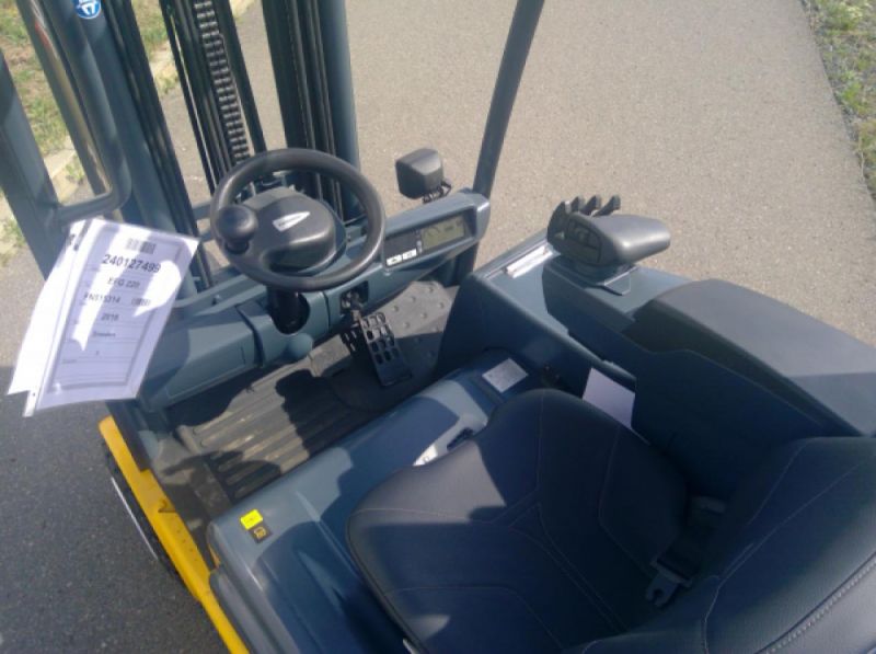 CARRELLO ELEVATORE USATO ELETTRICO JUNGHEINRICH EFG-220 in vendita - foto 2