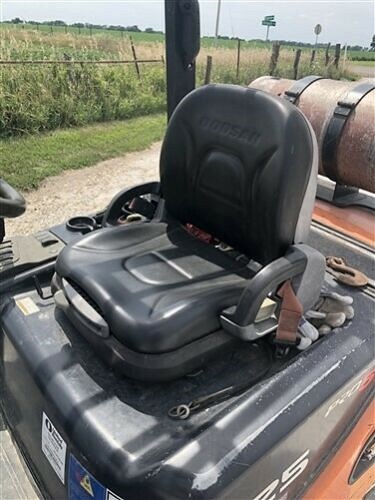 CARRELLO ELEVATORE USATO GAS e GPL DOOSAN G25P-5 in vendita - foto 2