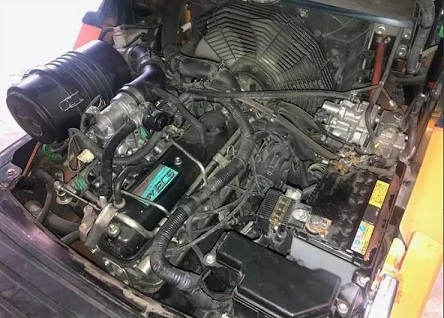 CARRELLO ELEVATORE GPL/GAS/BENZINA TOYOTA 32-8FG25 in vendita - foto 5