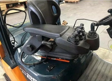 CARRELLO ELEVATORE GPL/GAS/BENZINA TOYOTA 32-8FG25 in vendita - foto 3