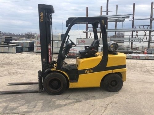 CARRELLO ELEVATORE USATO GPL YALE GLP070VXNLSE101 in vendita - foto 1