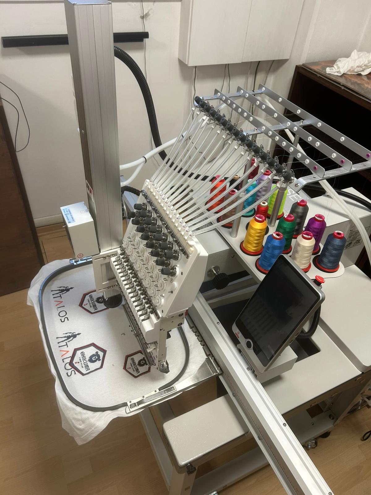 RICAMATRICE 15AGHI + KIT CAPPELLI + TAGLIO LASER in vendita - foto 1