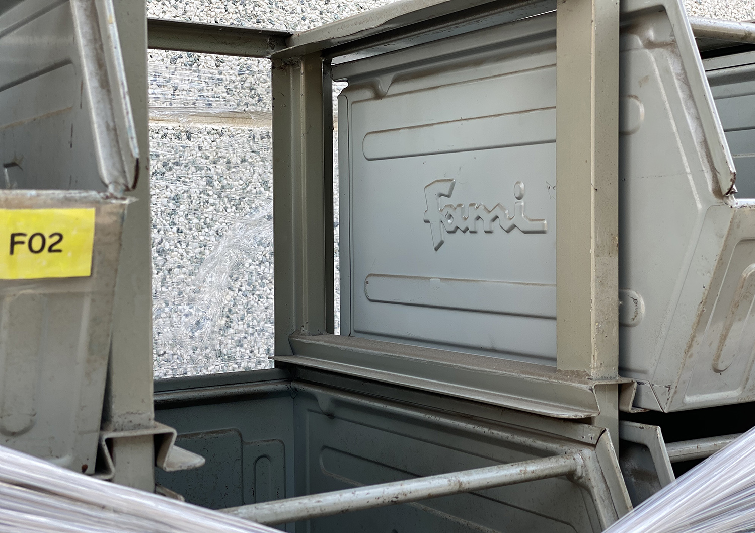 Scaffale usato per cassette a bocca di lupo in vendita - foto 5