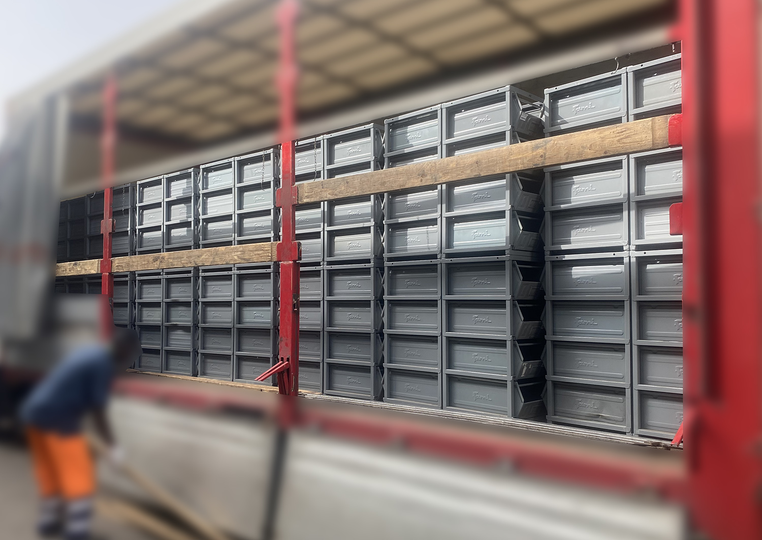 Scaffalatura cassettiera usata per cassette in metallo in vendita - foto 3