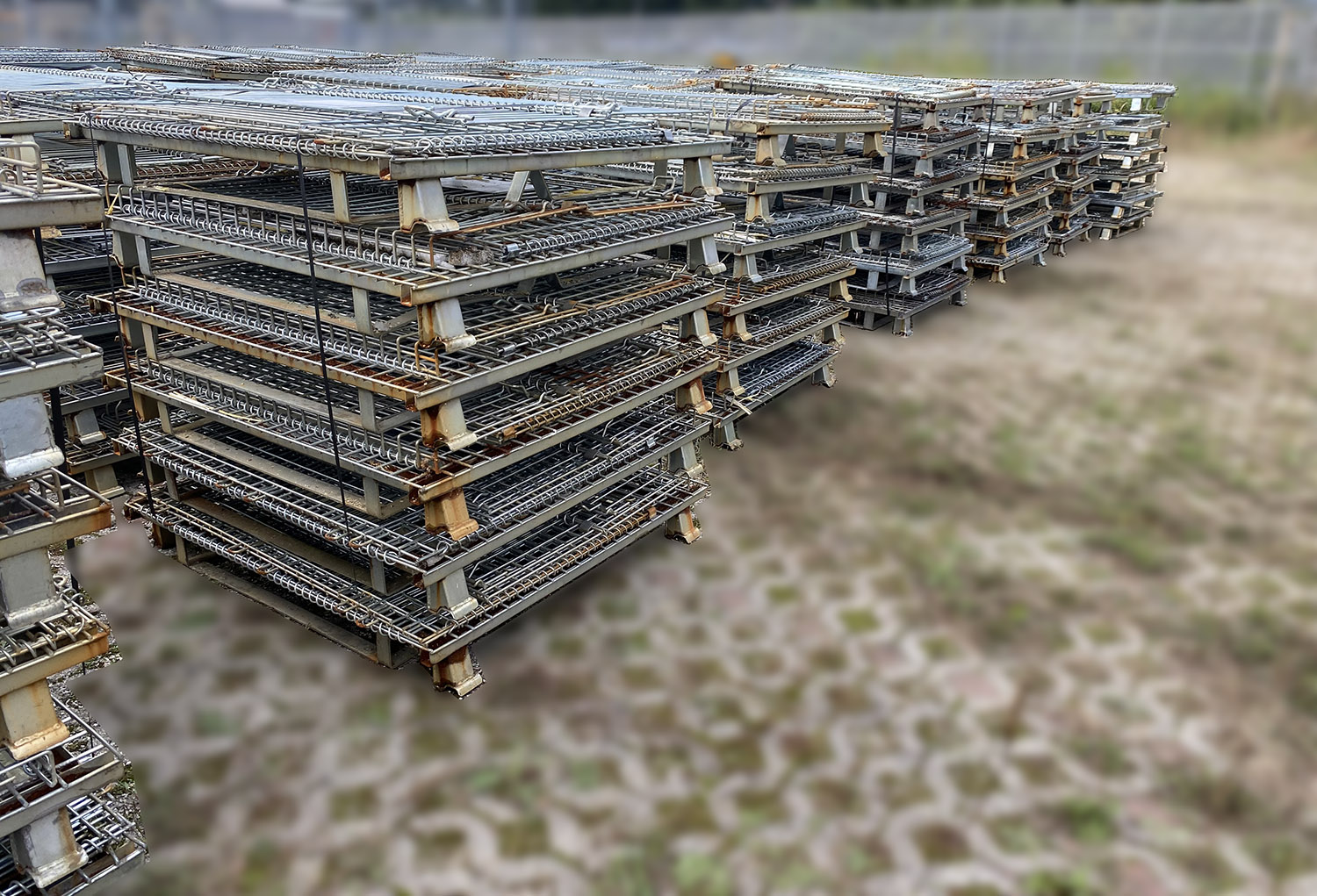 Ceste o cestoni in filo metallico zincati usati in vendita - foto 4