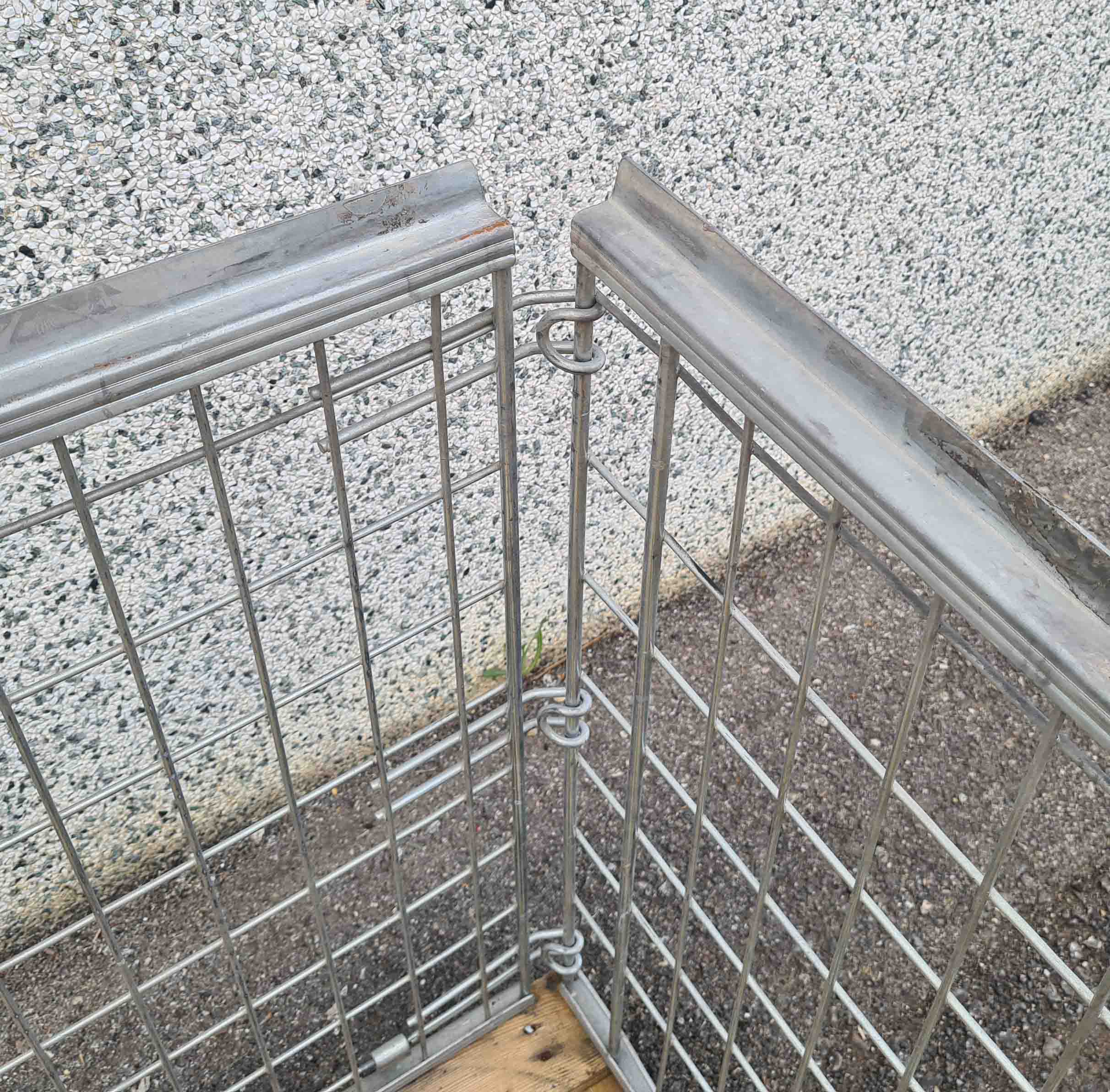 Contenitori o ceste paretali usate in vendita - foto 2