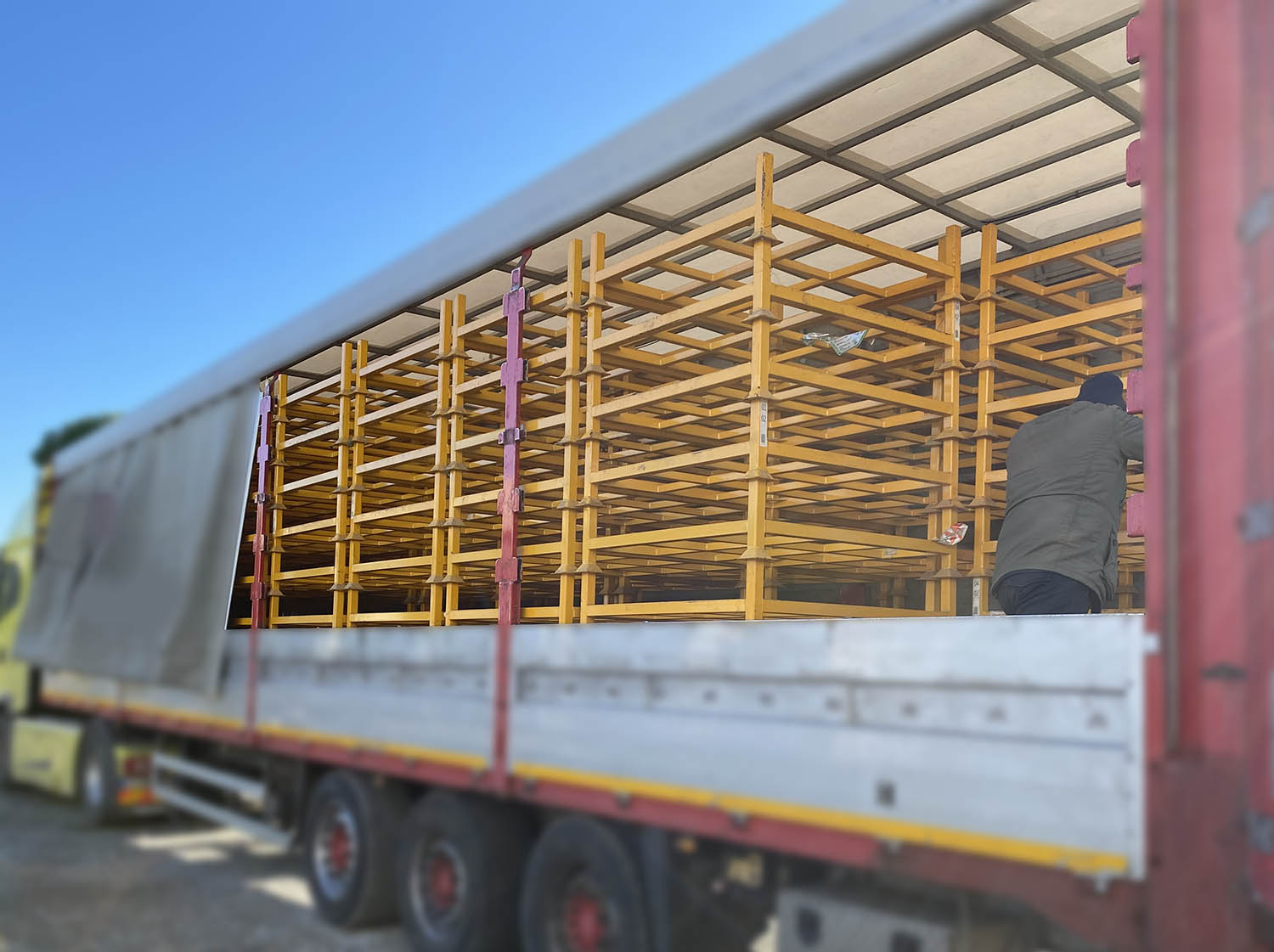 Pedane metalliche usate con sponde smontabili in vendita - foto 7