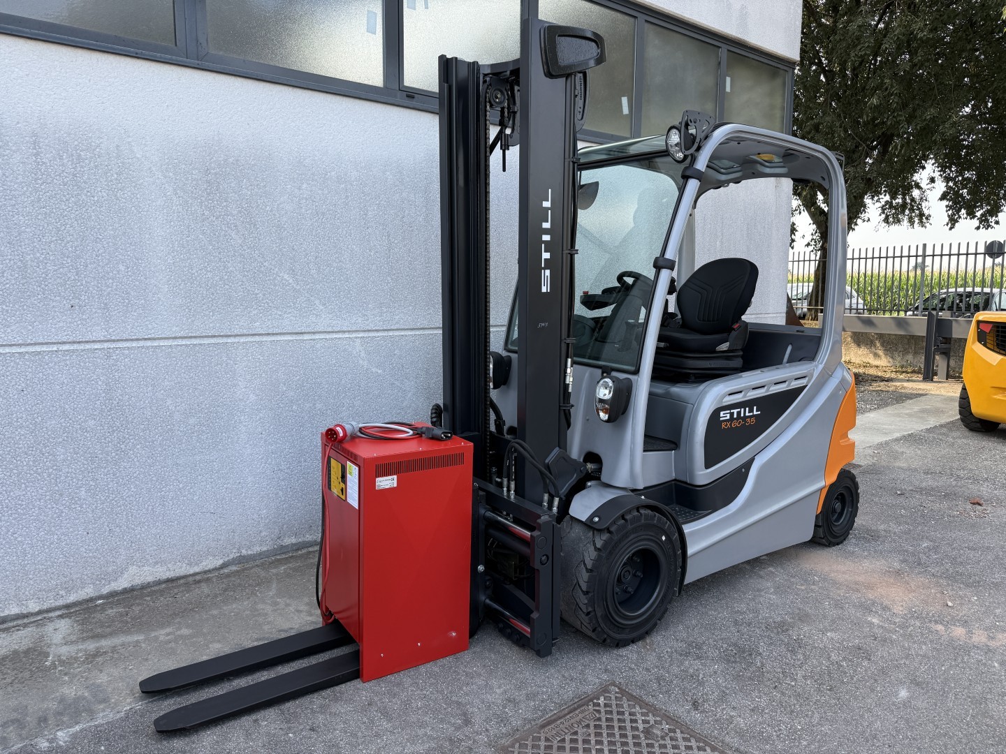 Carrello elevatore elettrico 4 ruote Still RX 60-35 in vendita - foto 2