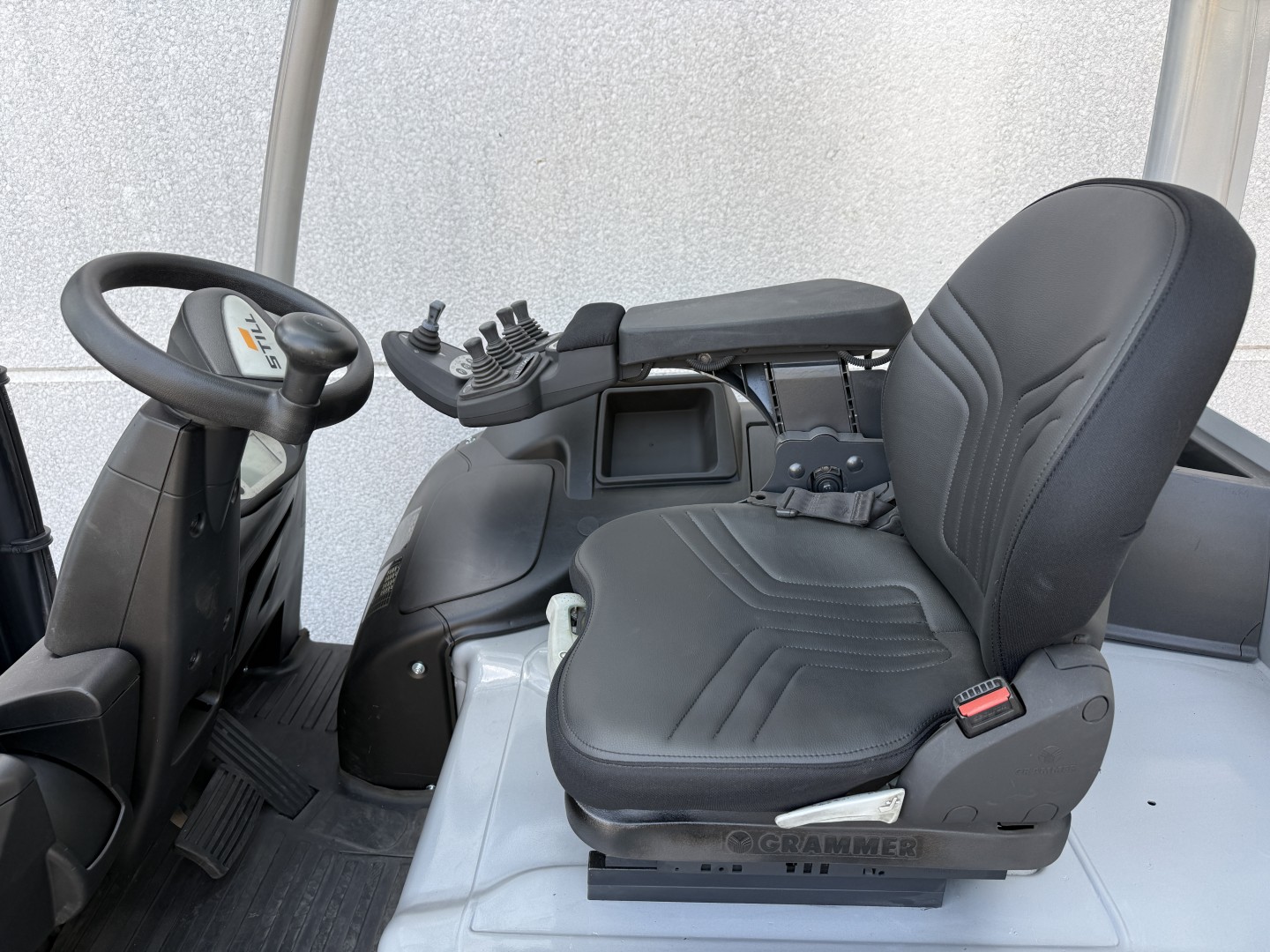 Carrello elevatore elettrico 4 ruote Still RX 60-40/600 in vendita - foto 16