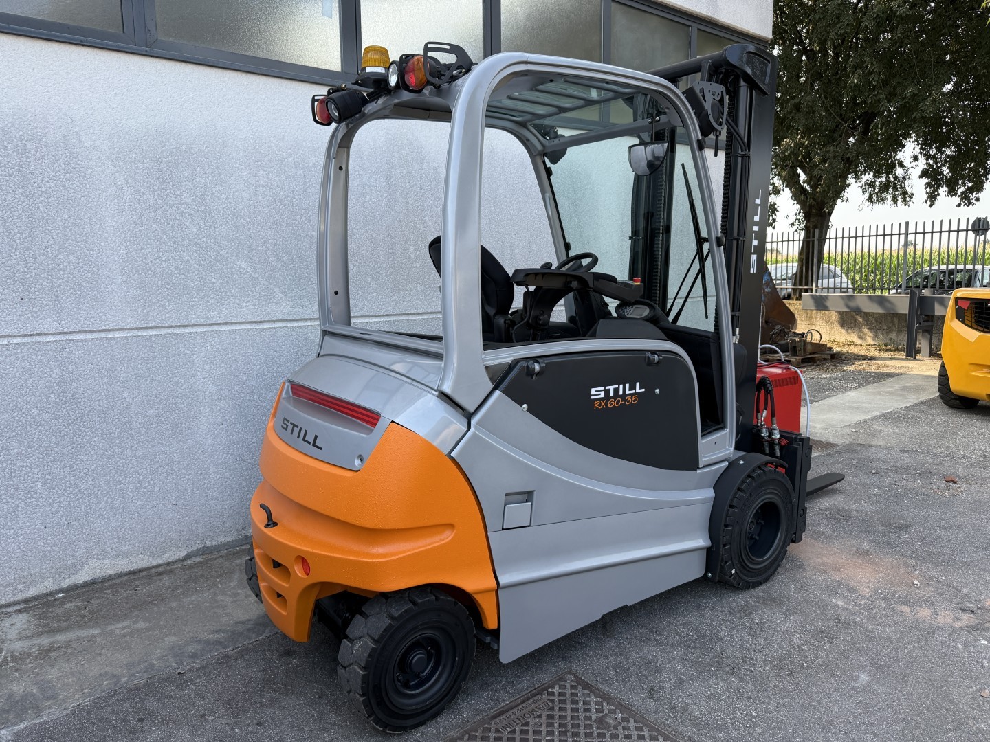 Carrello elevatore elettrico 4 ruote Still RX 60-35 in vendita - foto 5