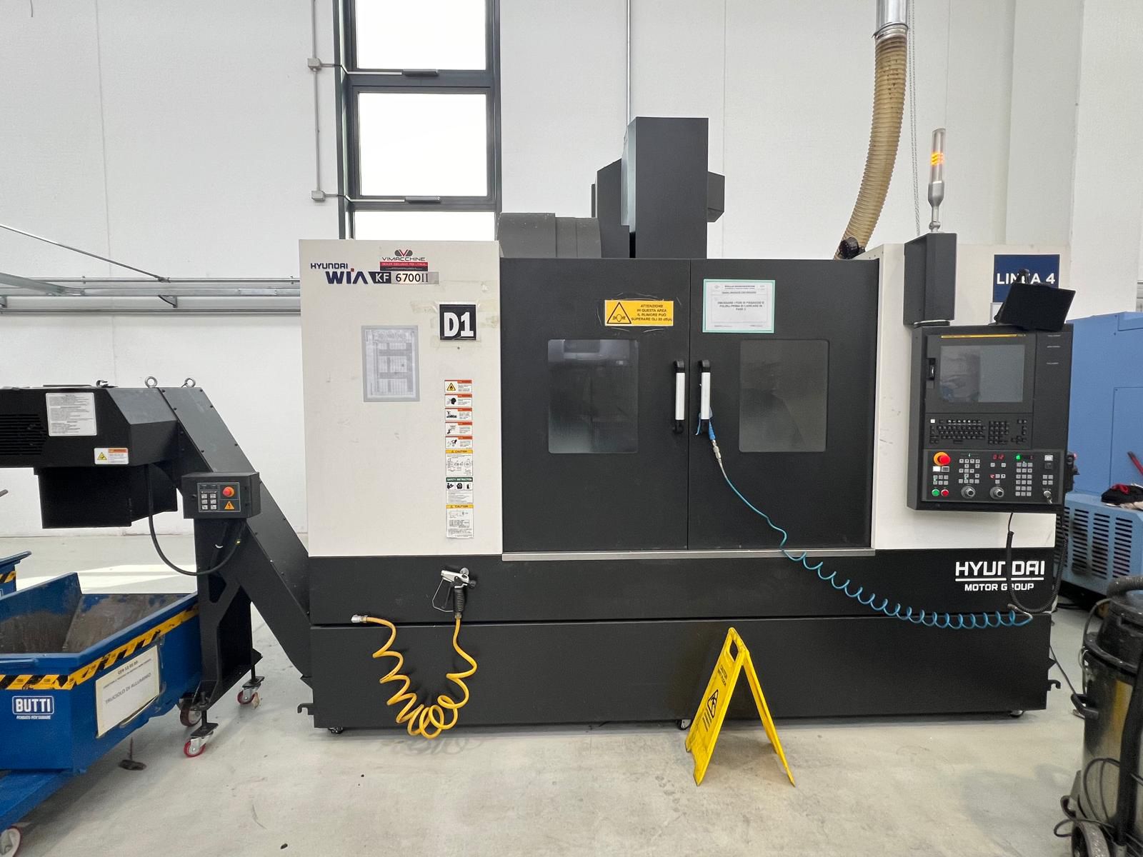 Centro di lavoro verticale cnc Hyundai-Wia KF-6700II in vendita - foto 1