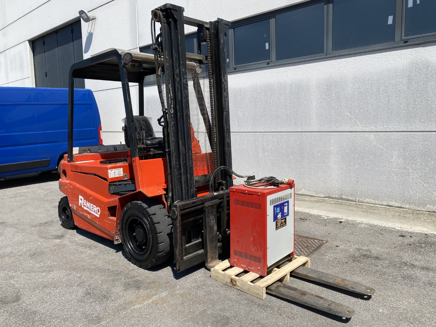 Carrello elevatore elettrico Raniero RH45 in vendita - foto 7