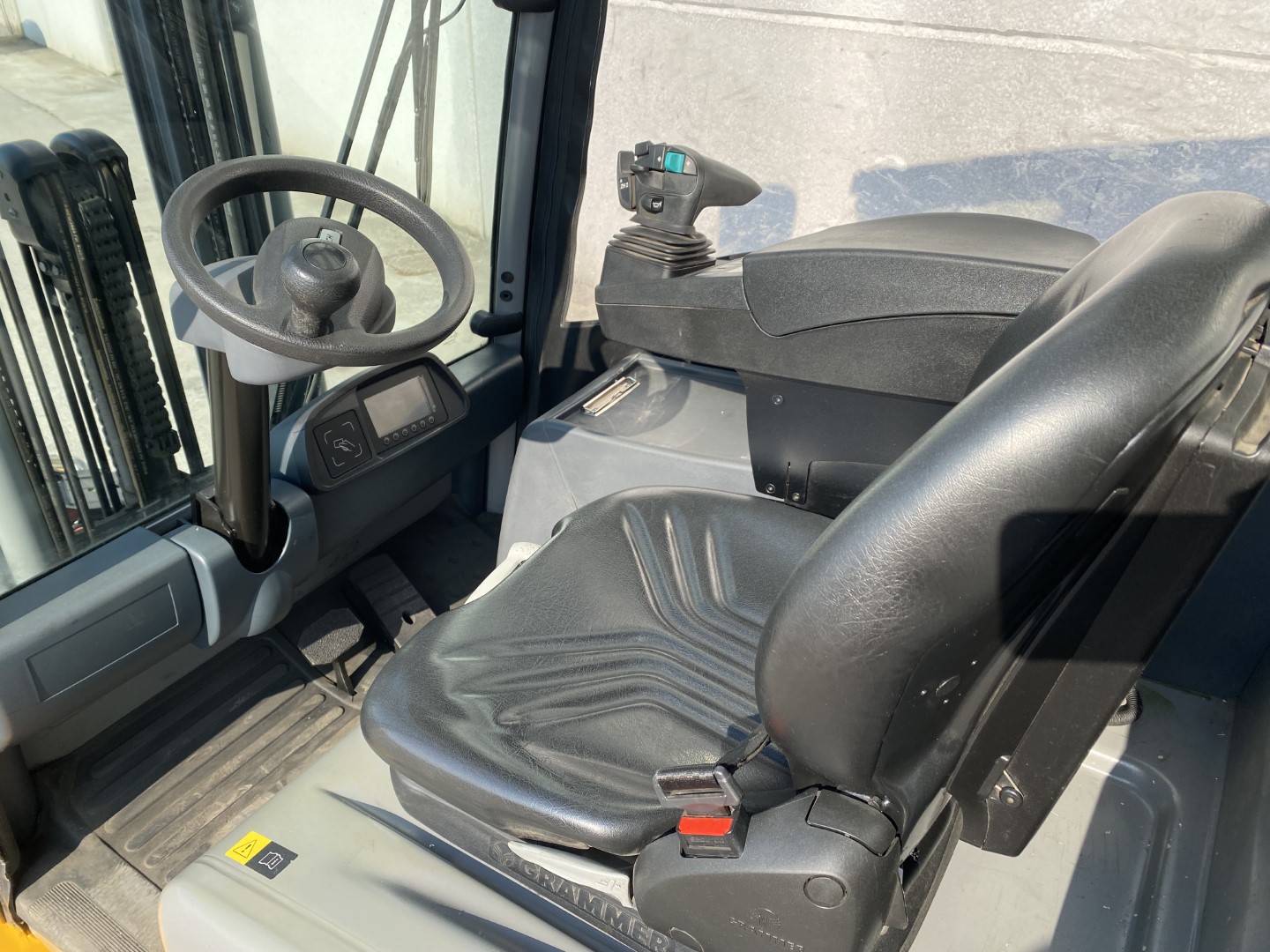 Carrello elevatore elettrico Jungheinrich EFG 320  in vendita - foto 12