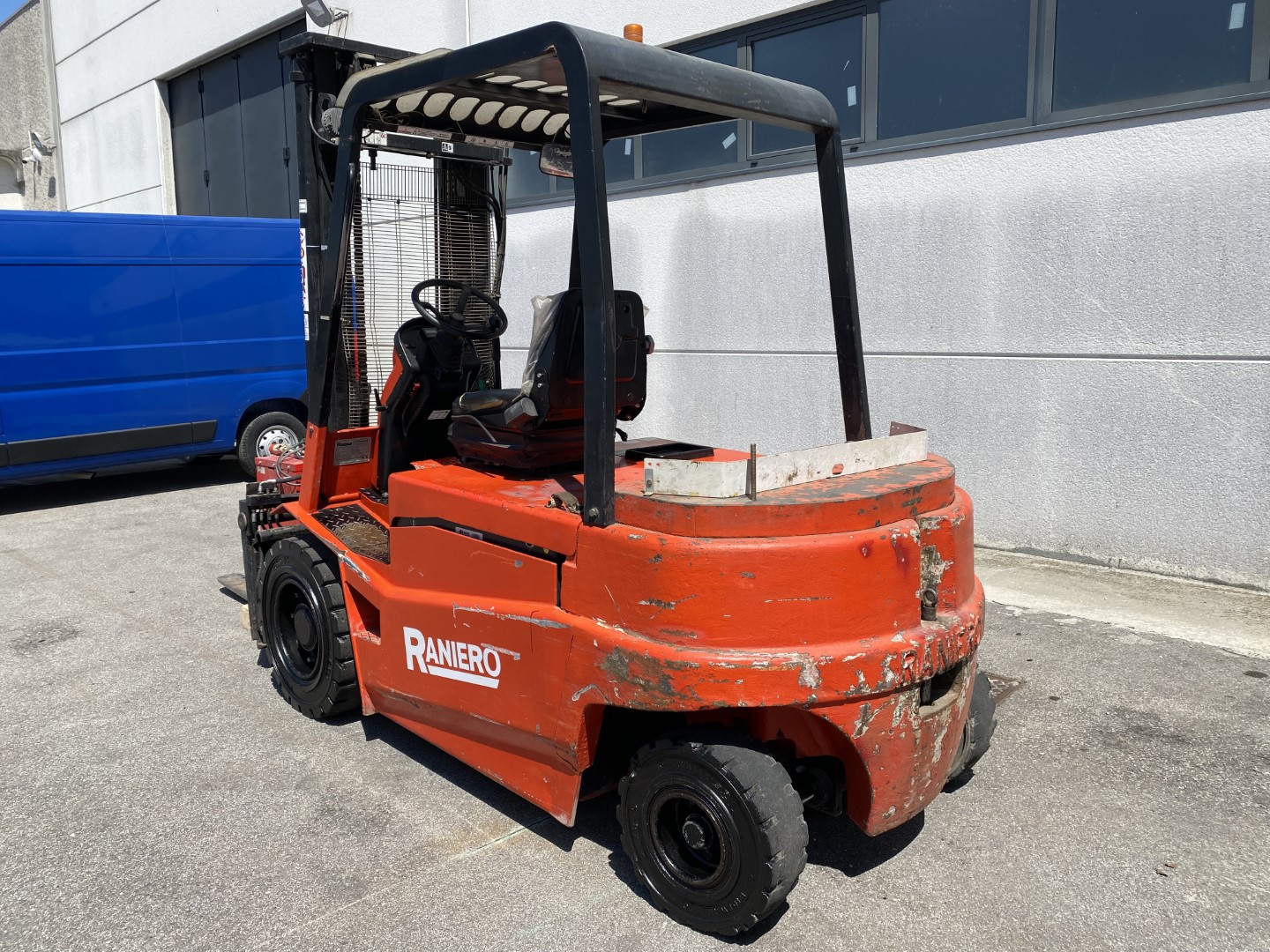 Carrello elevatore elettrico Raniero RH45 in vendita - foto 3