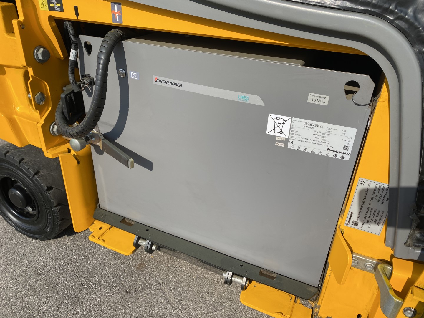 Carrello elevatore elettrico Jungheinrich EFG 320  in vendita - foto 10