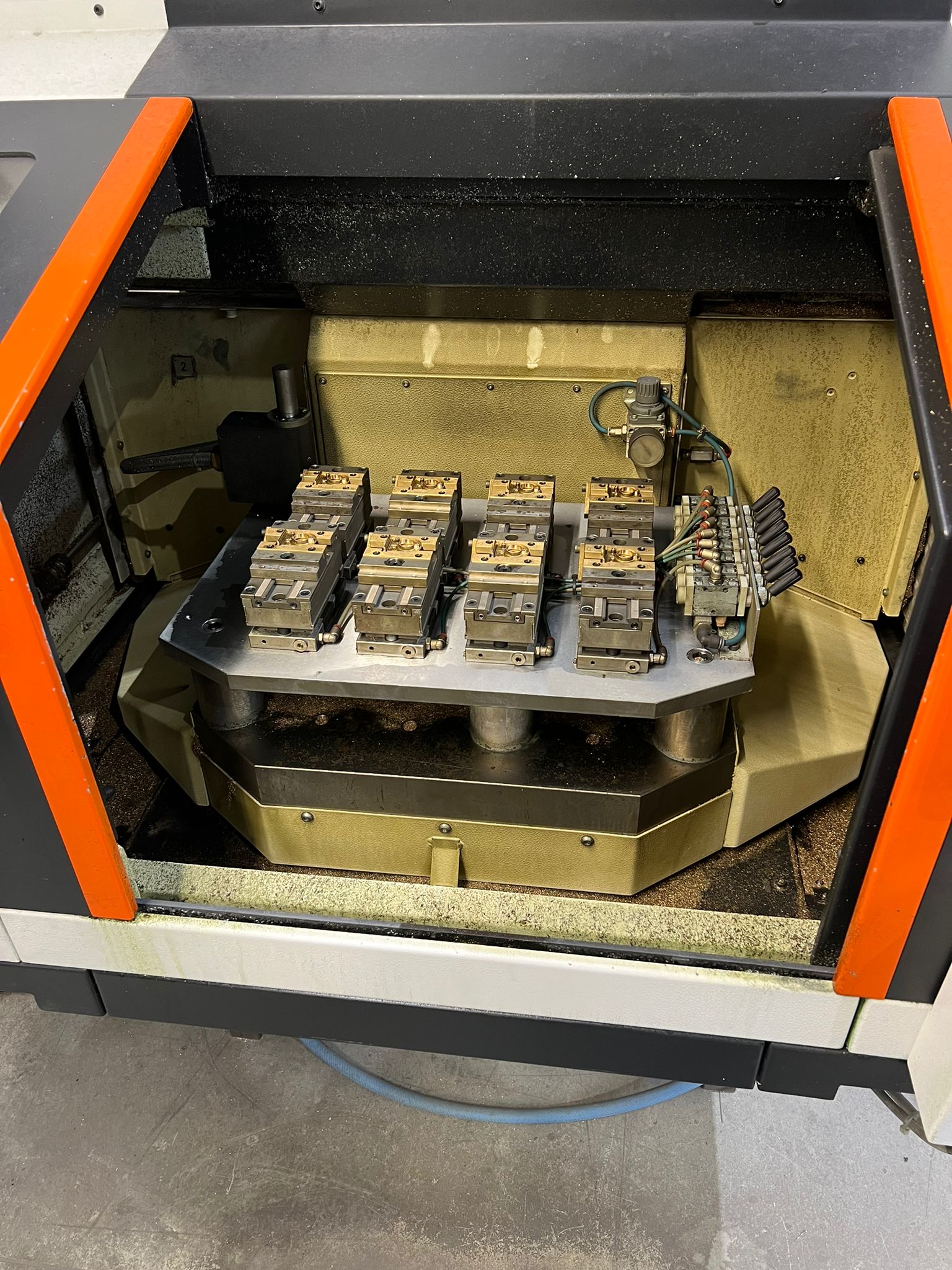 Centro di lavoro verticale rotopallet Mazak Primos 400S in vendita - foto 4