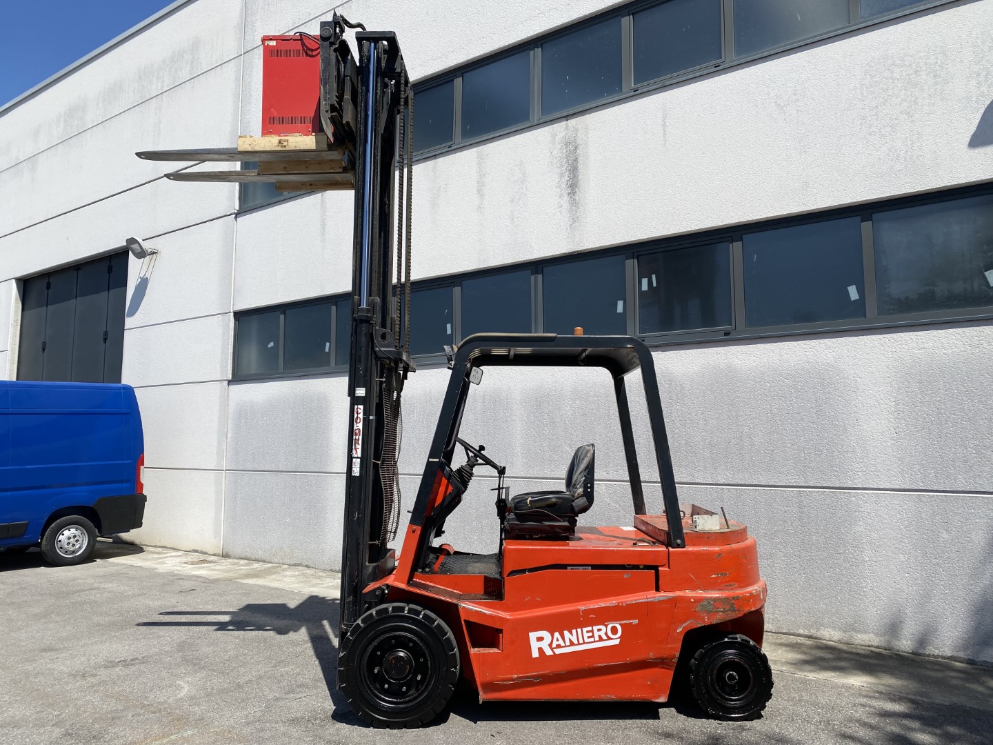Carrello elevatore elettrico Raniero RH45 in vendita - foto 10