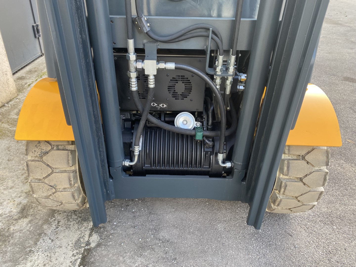 Carrello elevatore elettrico Jungheinrich EFG-425 KS in vendita - foto 9