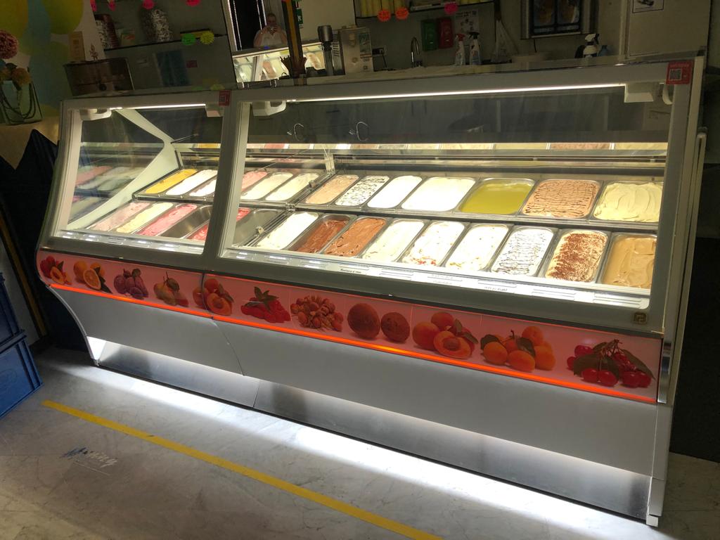 ATTREZZATURA COMPLETA PER GELATERIA in vendita - foto 4