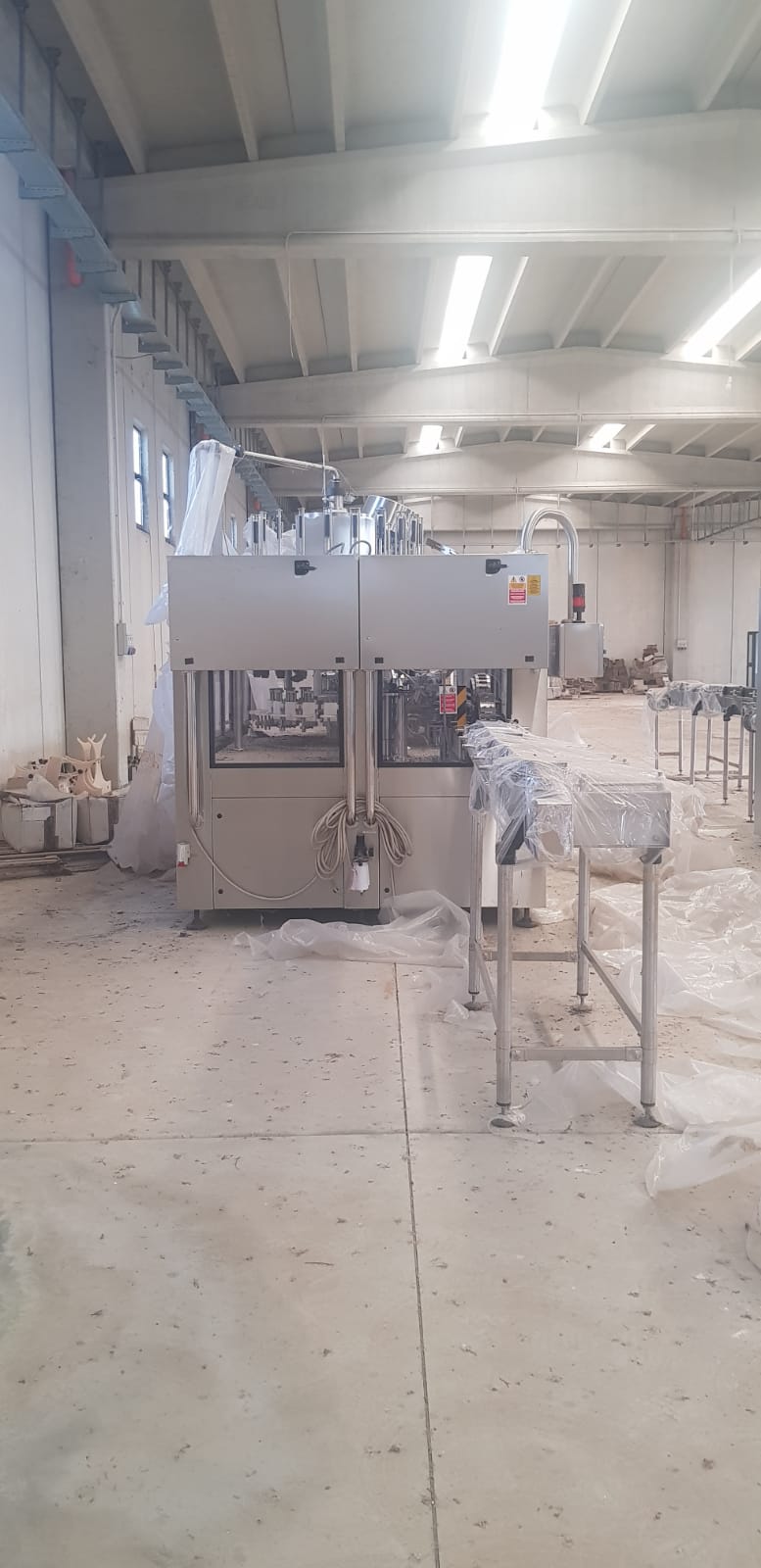 Impianto monoblocco e triblocco imbottigliamento  in vendita - foto 11