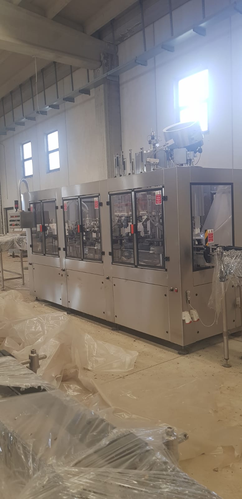 Impianto monoblocco e triblocco imbottigliamento  in vendita - foto 4