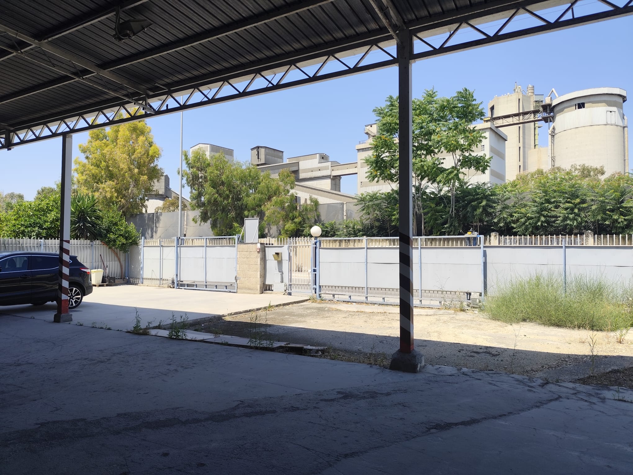 Capannone in vendita a Barletta Via Luigi Scuro, 41 in vendita - foto 2