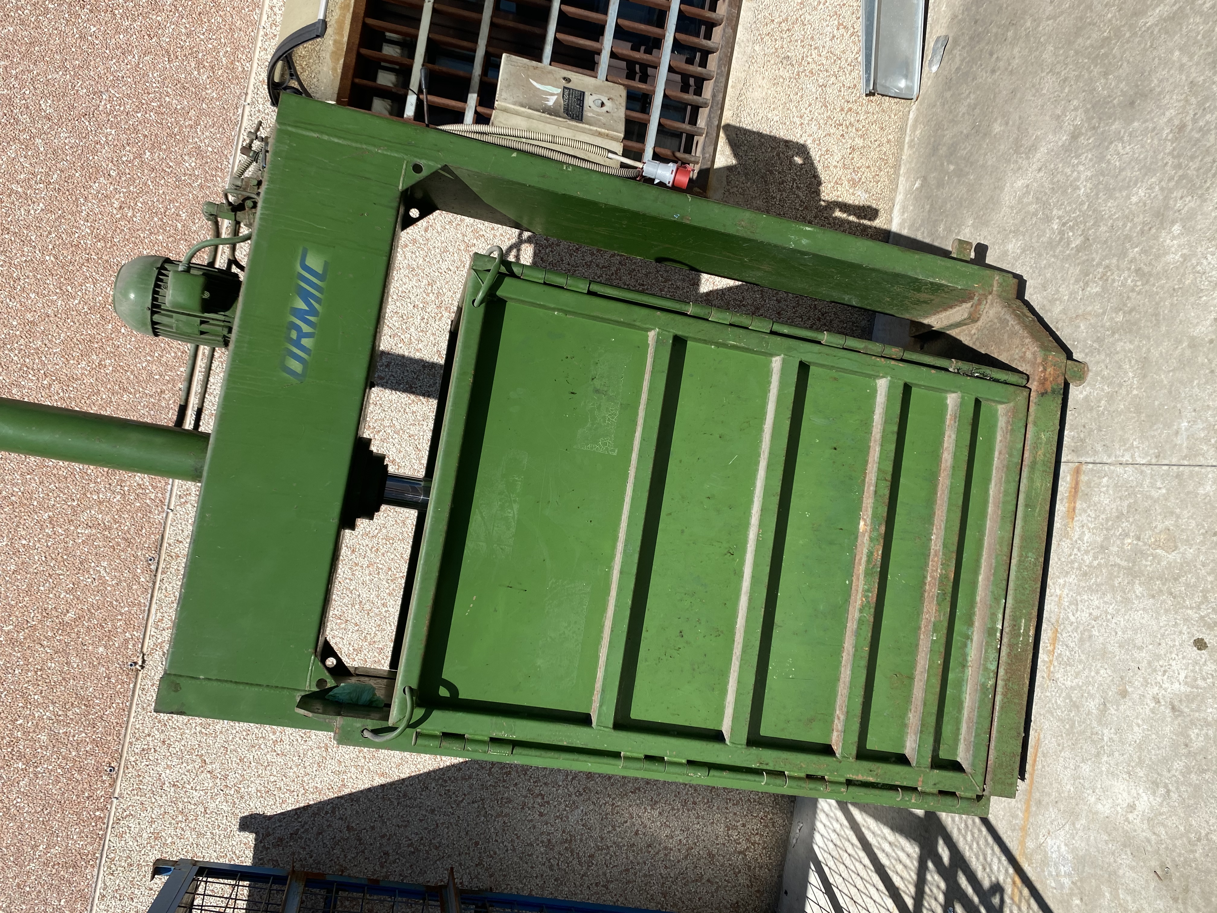 Pressa per imballaggio carta cartone plastica  in vendita - foto 4
