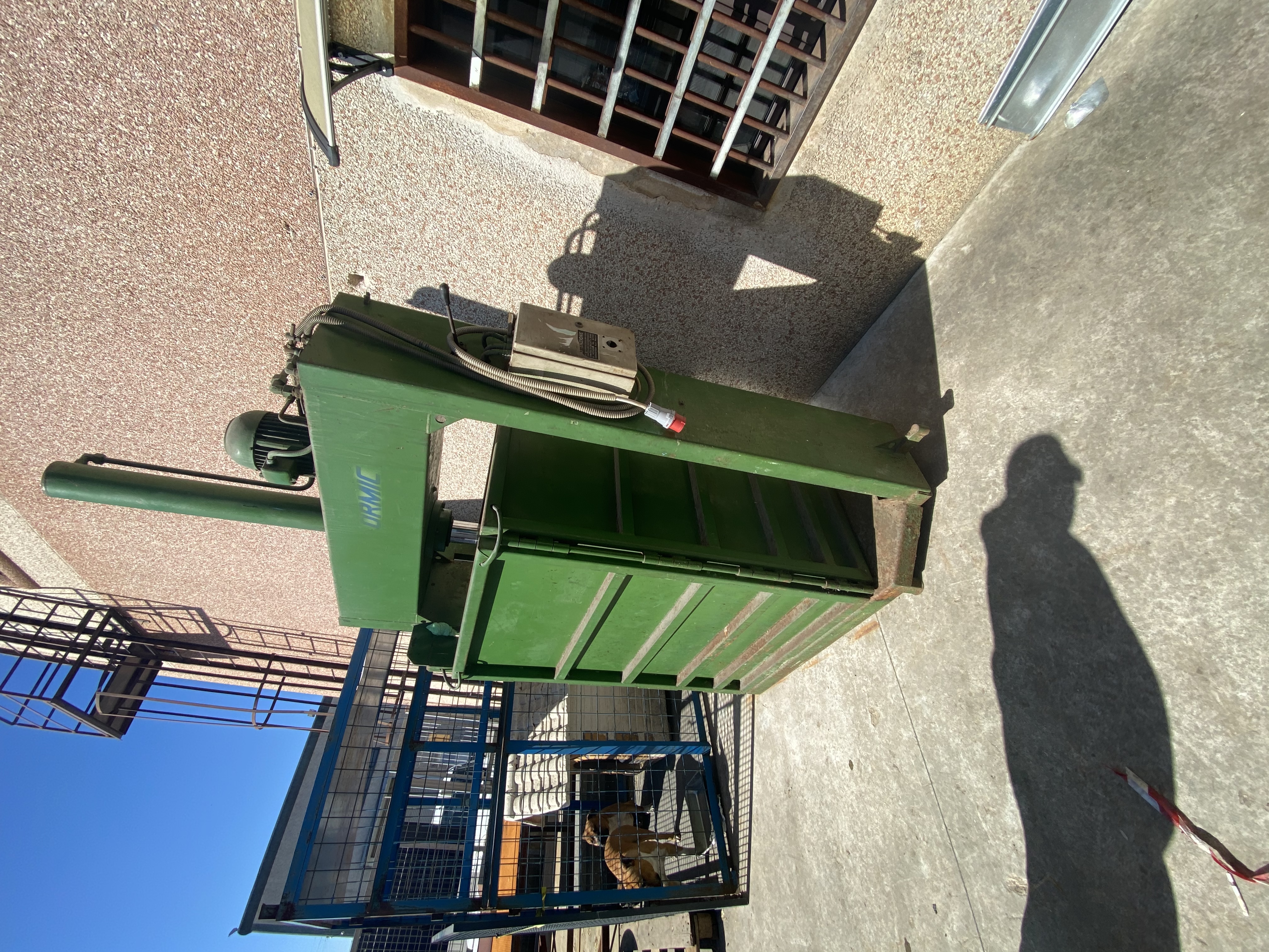 Pressa per imballaggio carta cartone plastica  in vendita - foto 3