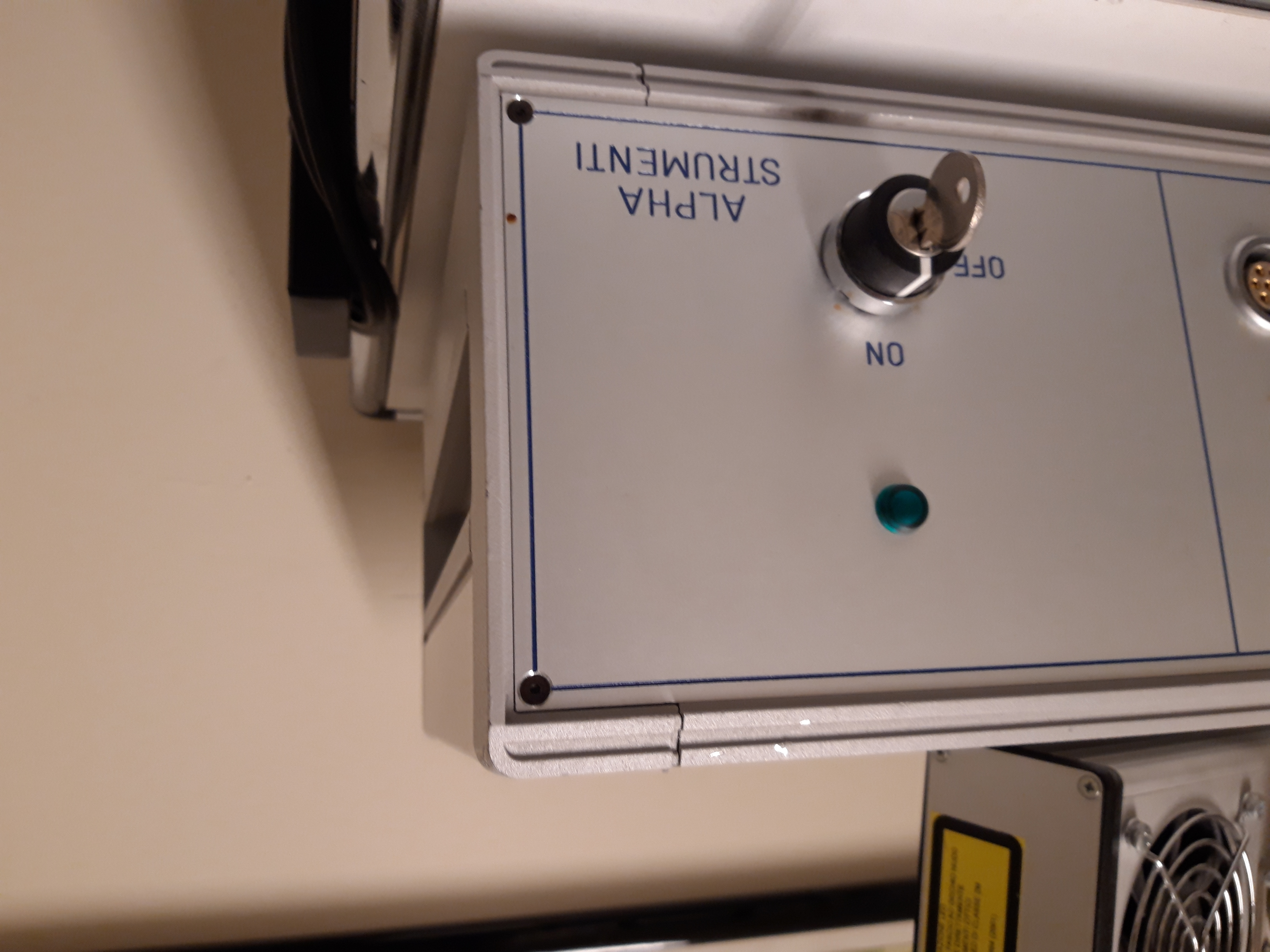 Dispositivo medico per terapia fotodinamica in vendita - foto 2