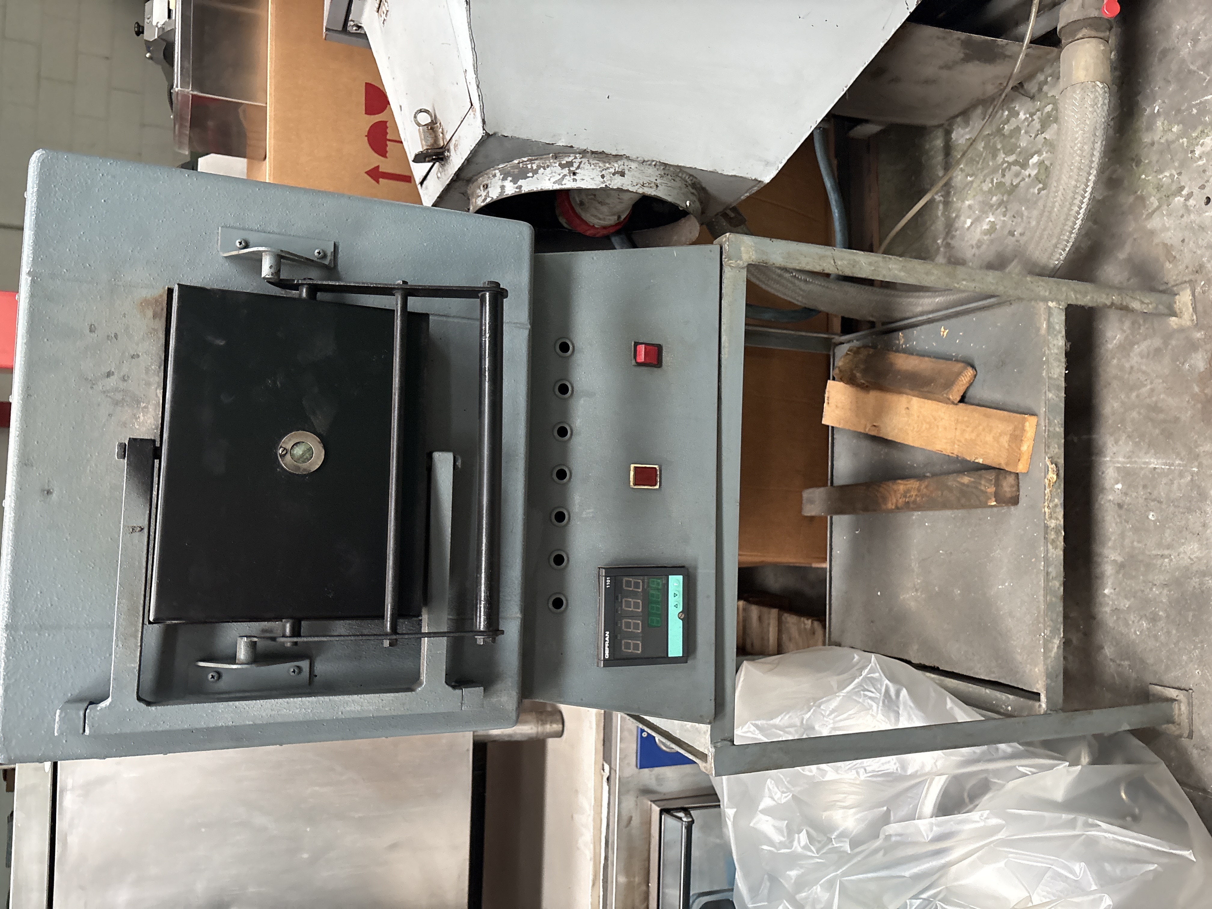 Forno per fusione  in vendita - foto 1