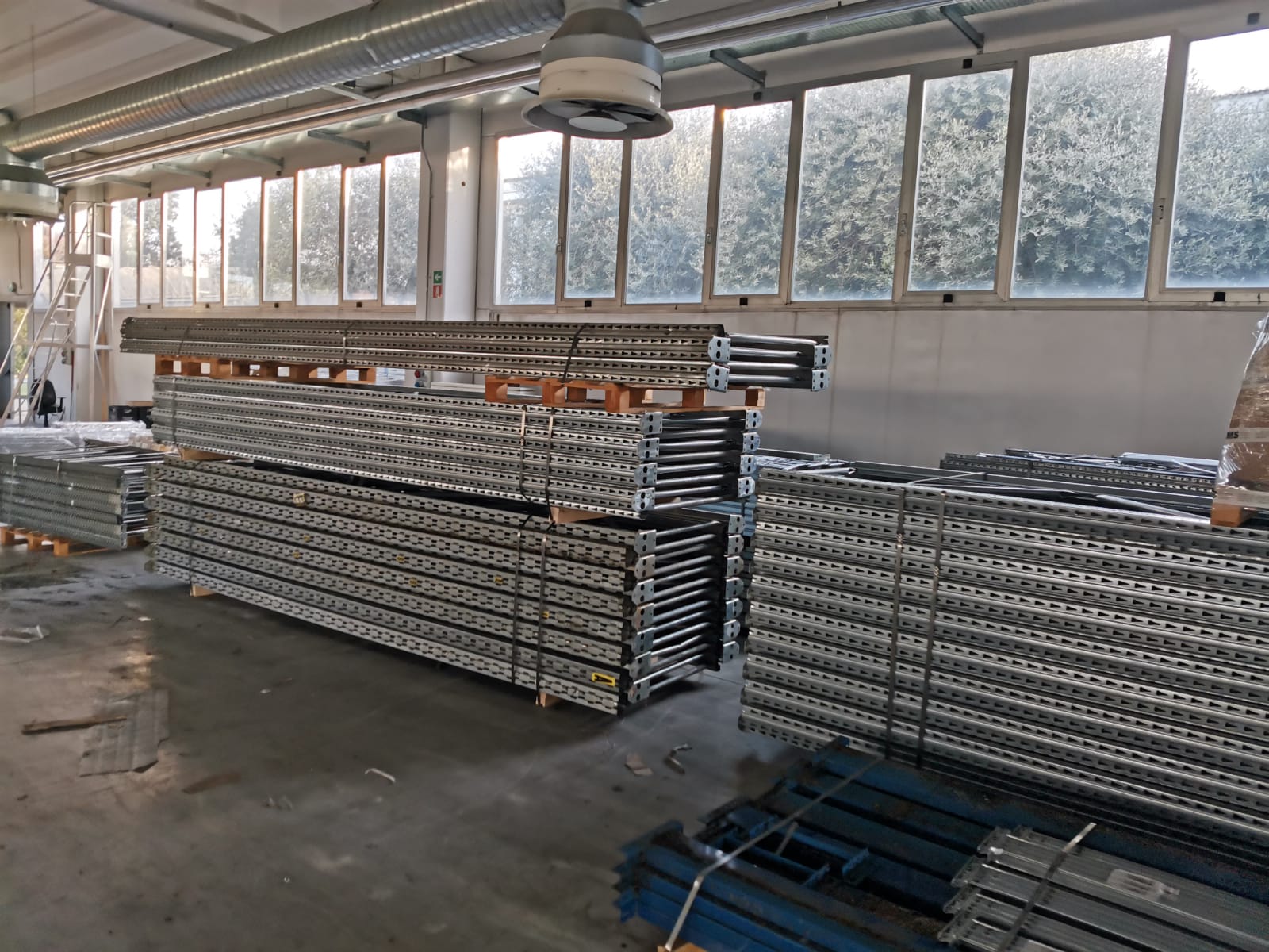 Scaffalature in vendita