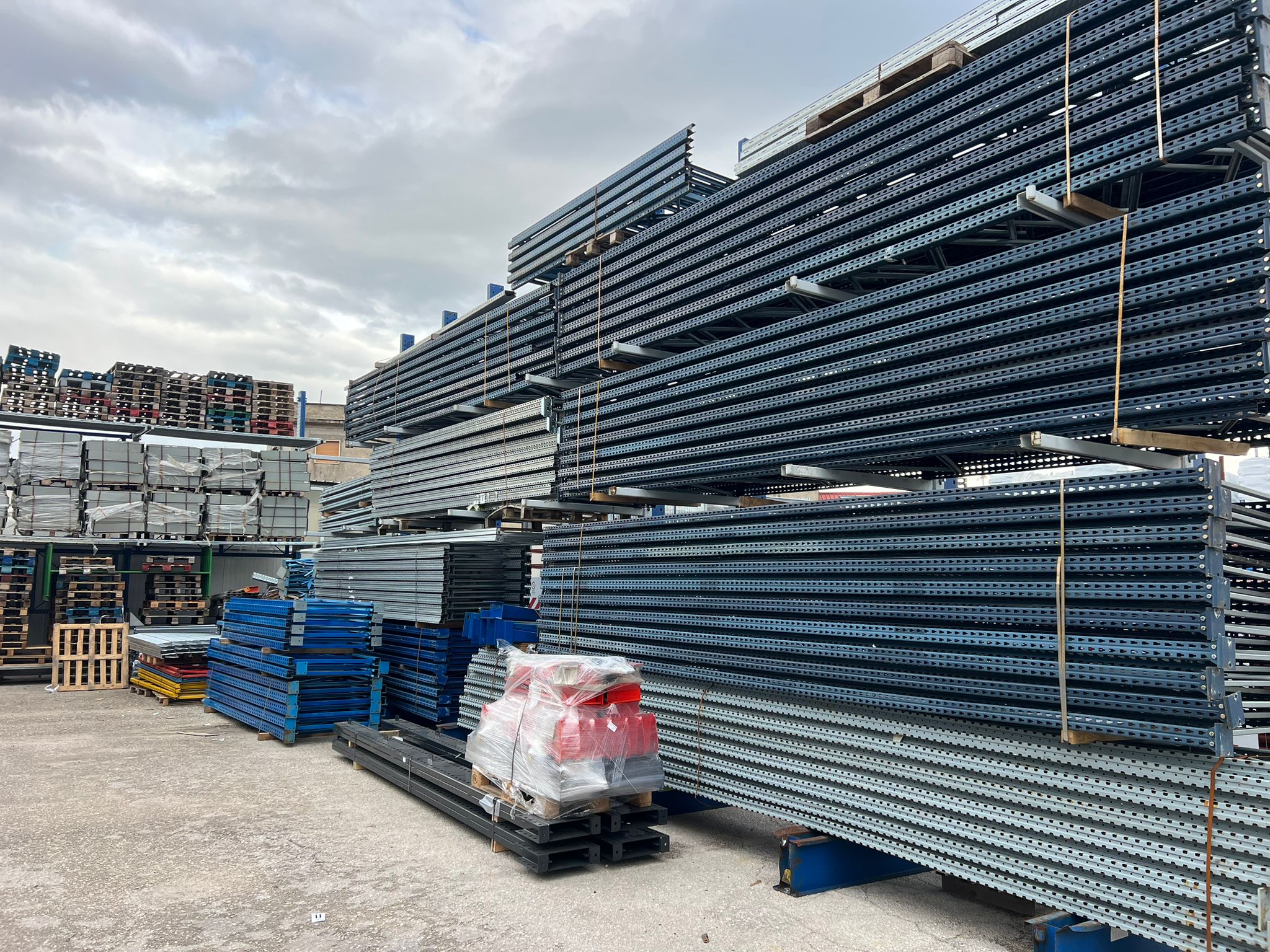 Scaffalature usate in vendita - foto 3