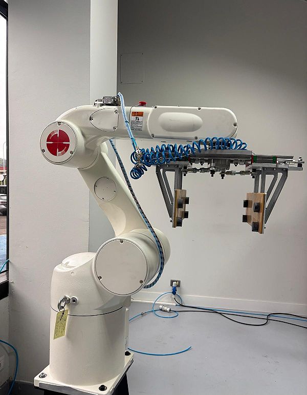 Braccio robotico VM-60B1 della Denso  in vendita - foto 1