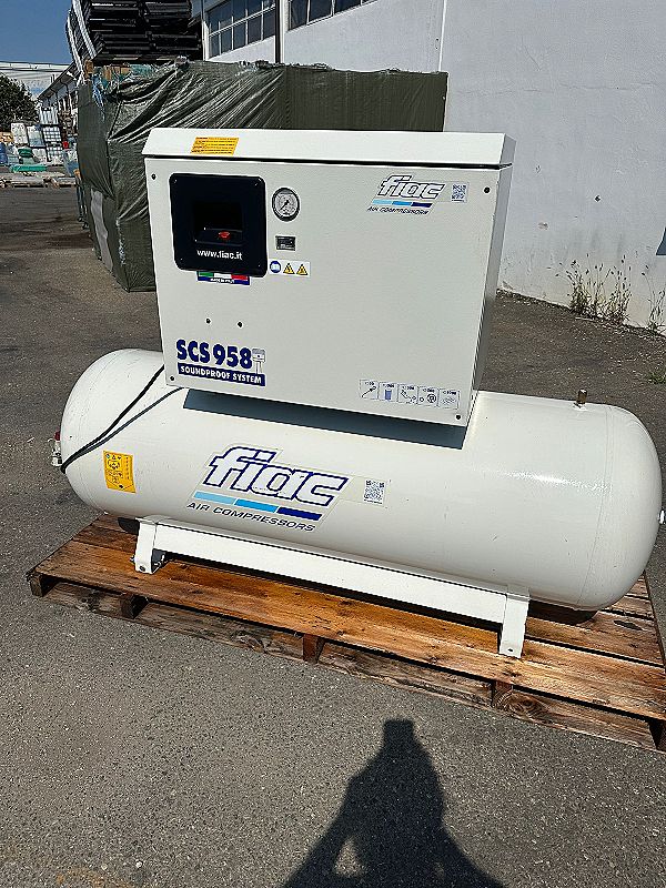 Compressore silenziato Fiac motore da 5,5kw in vendita - foto 3