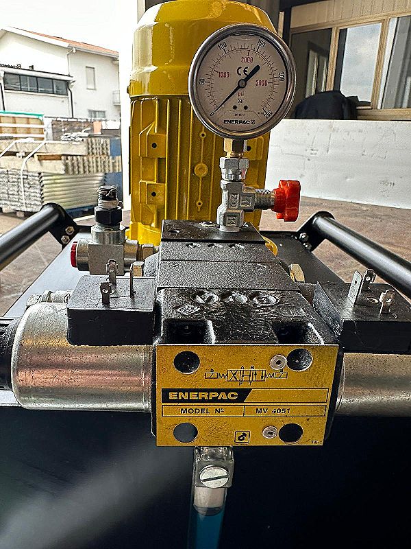 Centralina idraulica Enerpac in vendita - foto 4